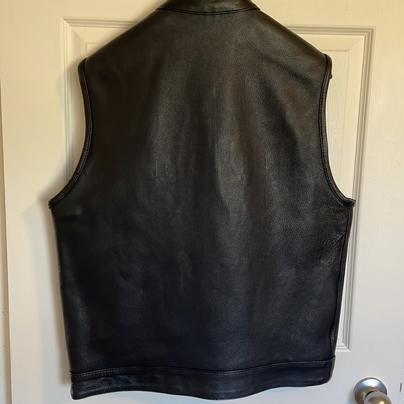First Manufacturing Sharp Shooter Motorcycle Leather Vest, Black - Picture 2 of 5